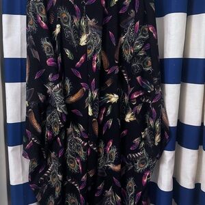 Colorful Feather Patterned Kimono